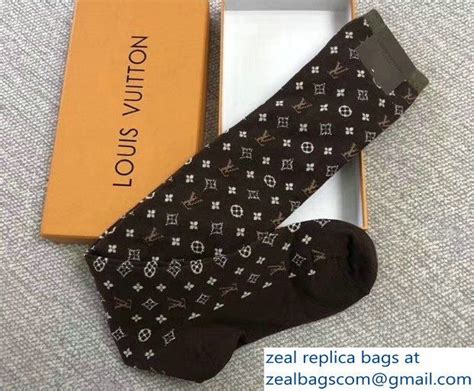 louis vuitton socks for men.